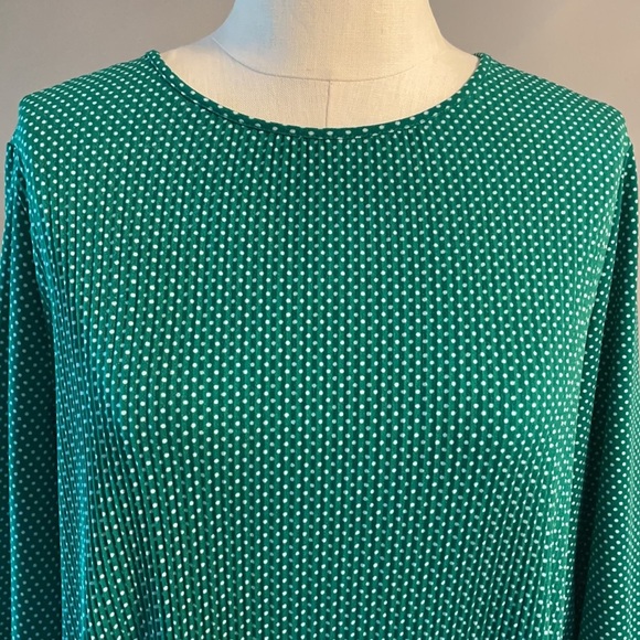 ADRIENNA PAPELL EMERALD GREEN WITH WHITE DOTS GENTLE PLEATED BLOUSE Size L - Picture 3 of 15